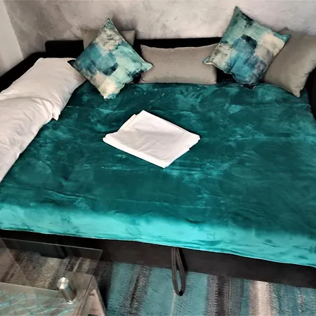 Silver Apartment
